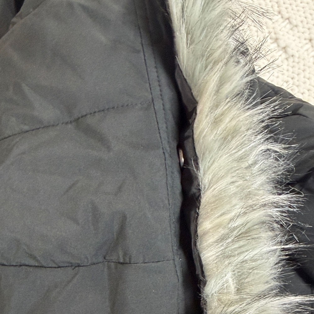 Abercrombie Kids Black Puffer Jacket with Removable Faux Fur Hood 13/14 - Picture 11 of 11